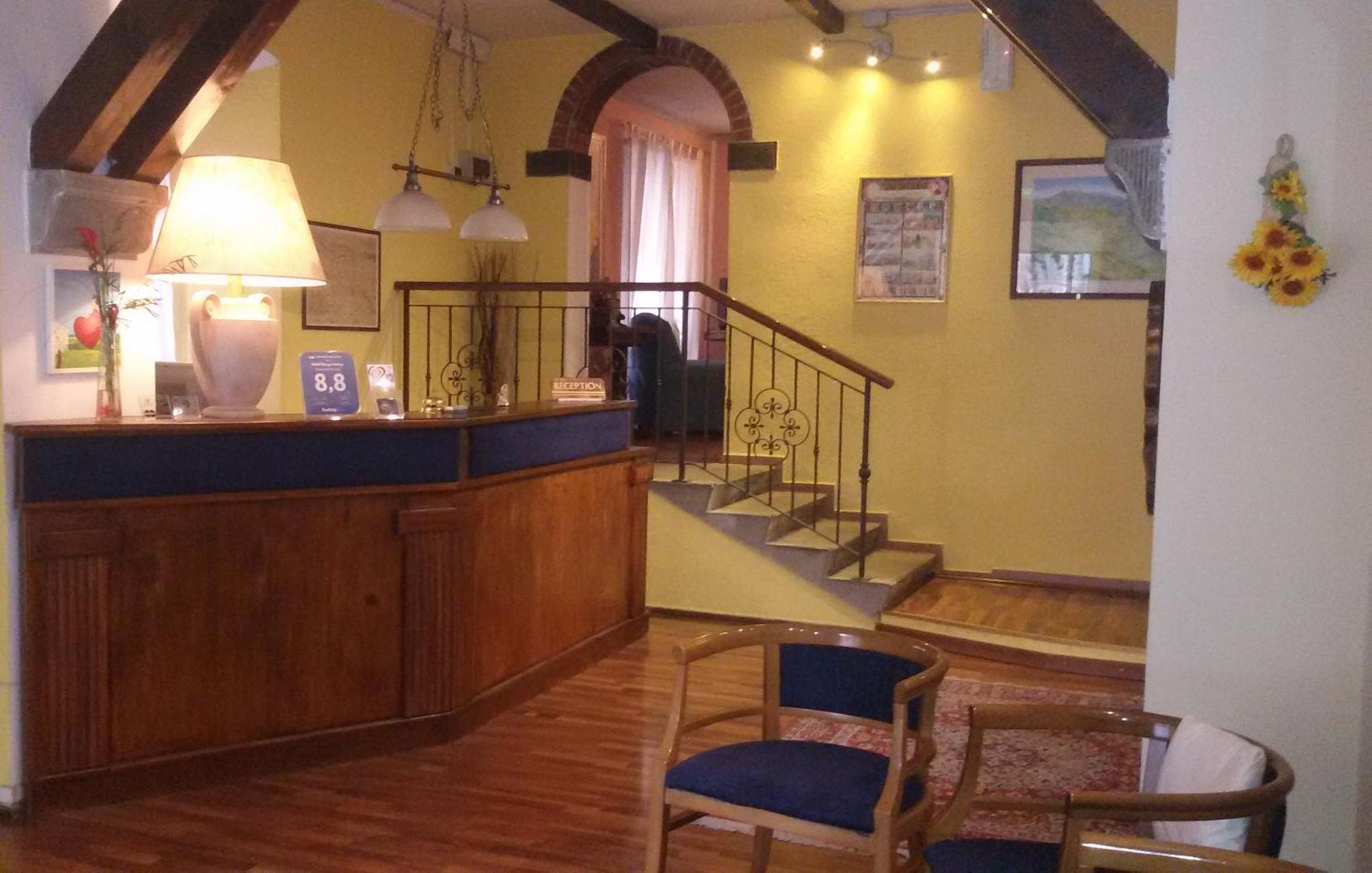 ביביאנה Hotel Borgo Antico מראה חיצוני תמונה
