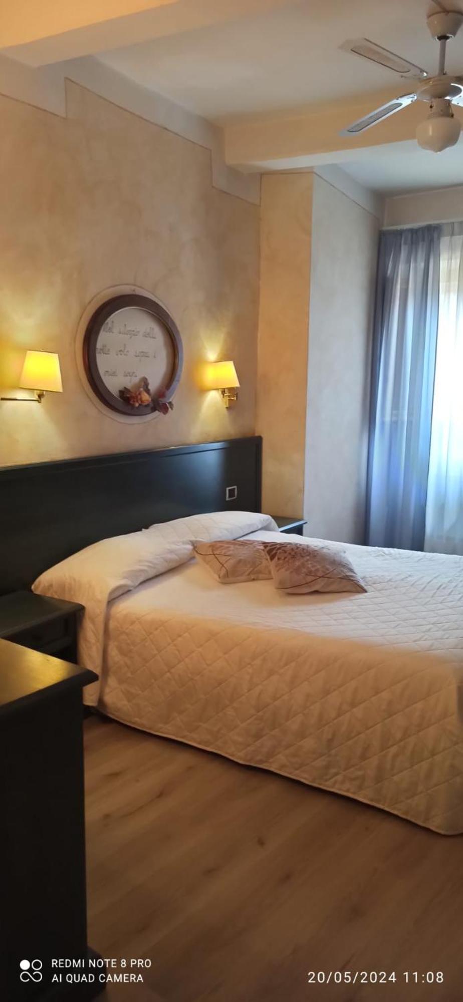 ביביאנה Hotel Borgo Antico מראה חיצוני תמונה