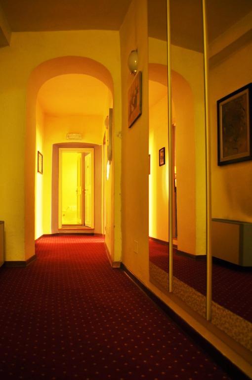 ביביאנה Hotel Borgo Antico מראה חיצוני תמונה