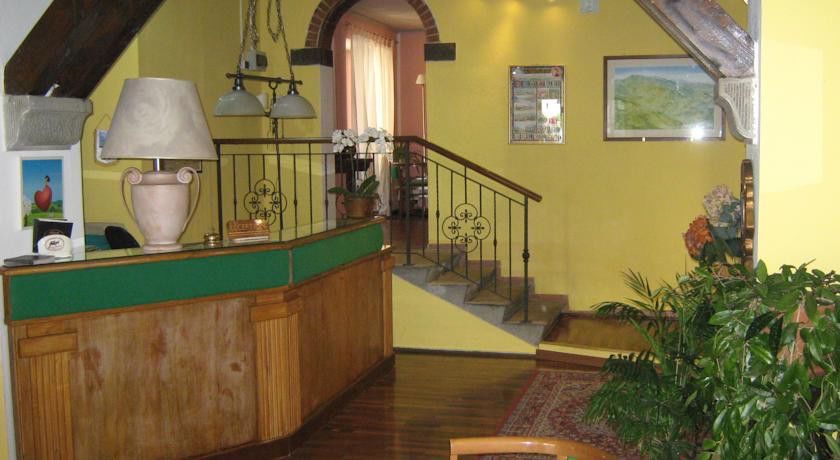 ביביאנה Hotel Borgo Antico מראה חיצוני תמונה