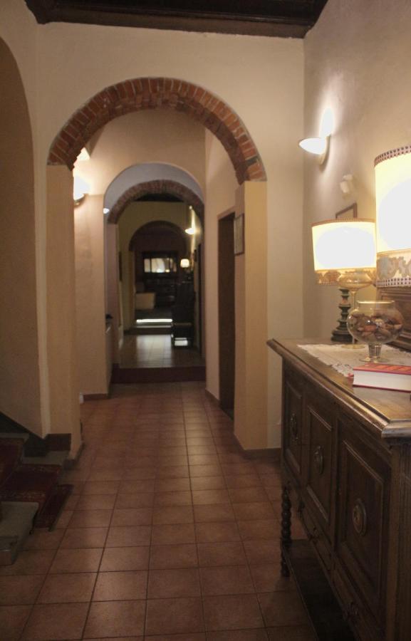 ביביאנה Hotel Borgo Antico מראה חיצוני תמונה